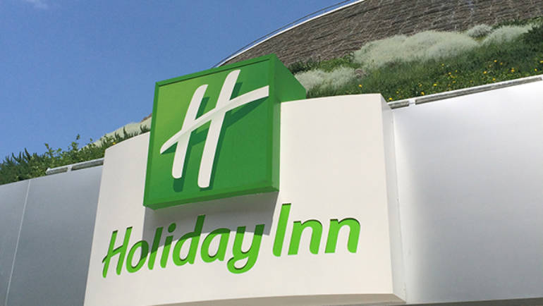 HOLIDAY INN