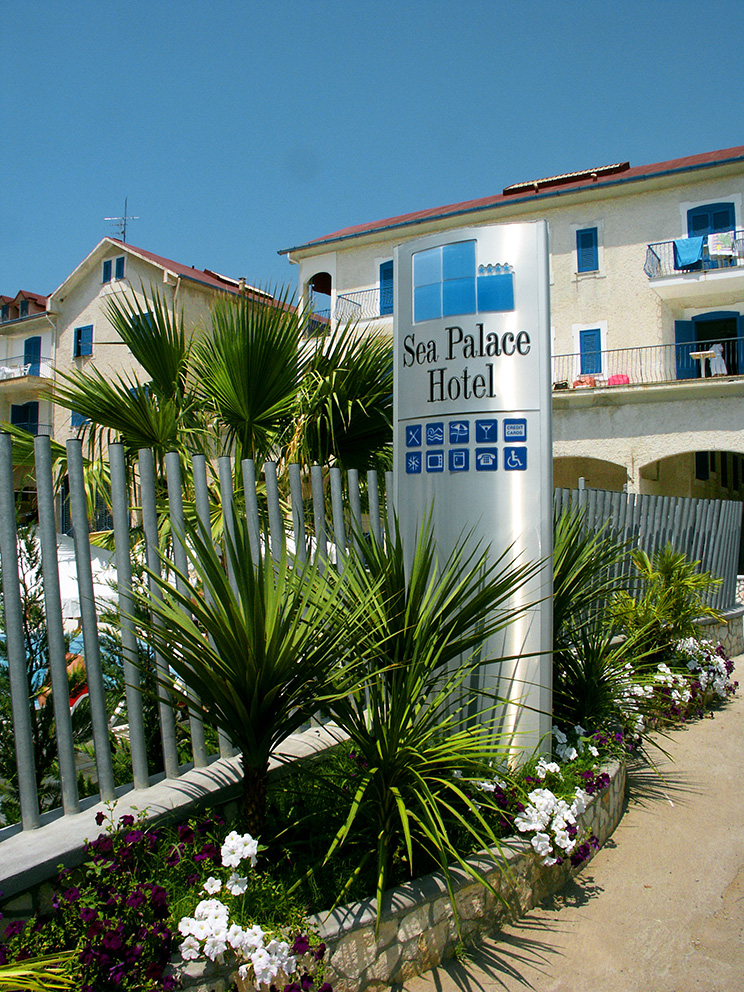 SEA PALACE HOTEL